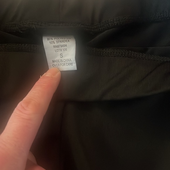 Hooters Uniform - Picture 3 of 4